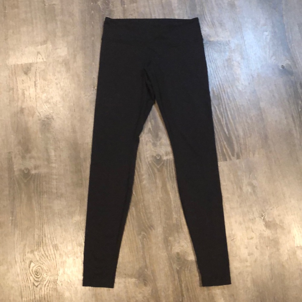 Black lululemon leggings
